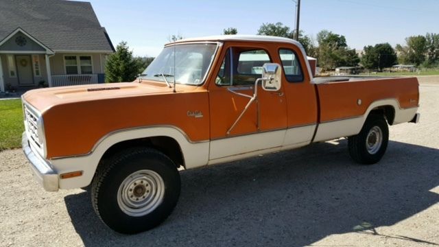 1976 Dodge Power Wagon Adventurer