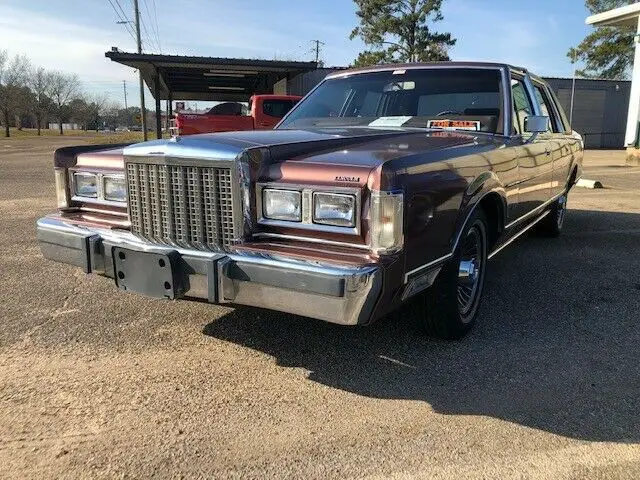 1985 Lincoln Town Car Signature Series