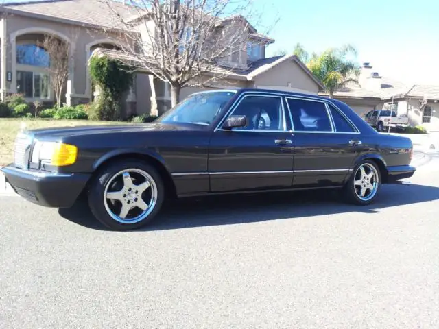 1990 Mercedes-Benz 500-Series 4 Door Sedan